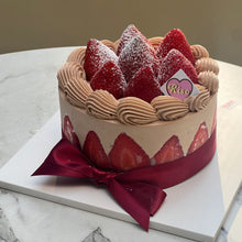 Load image into Gallery viewer, Fresh Cream Chocolate Strawberry Cake
