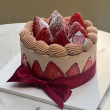 Load image into Gallery viewer, Fresh Cream Chocolate Strawberry Cake
