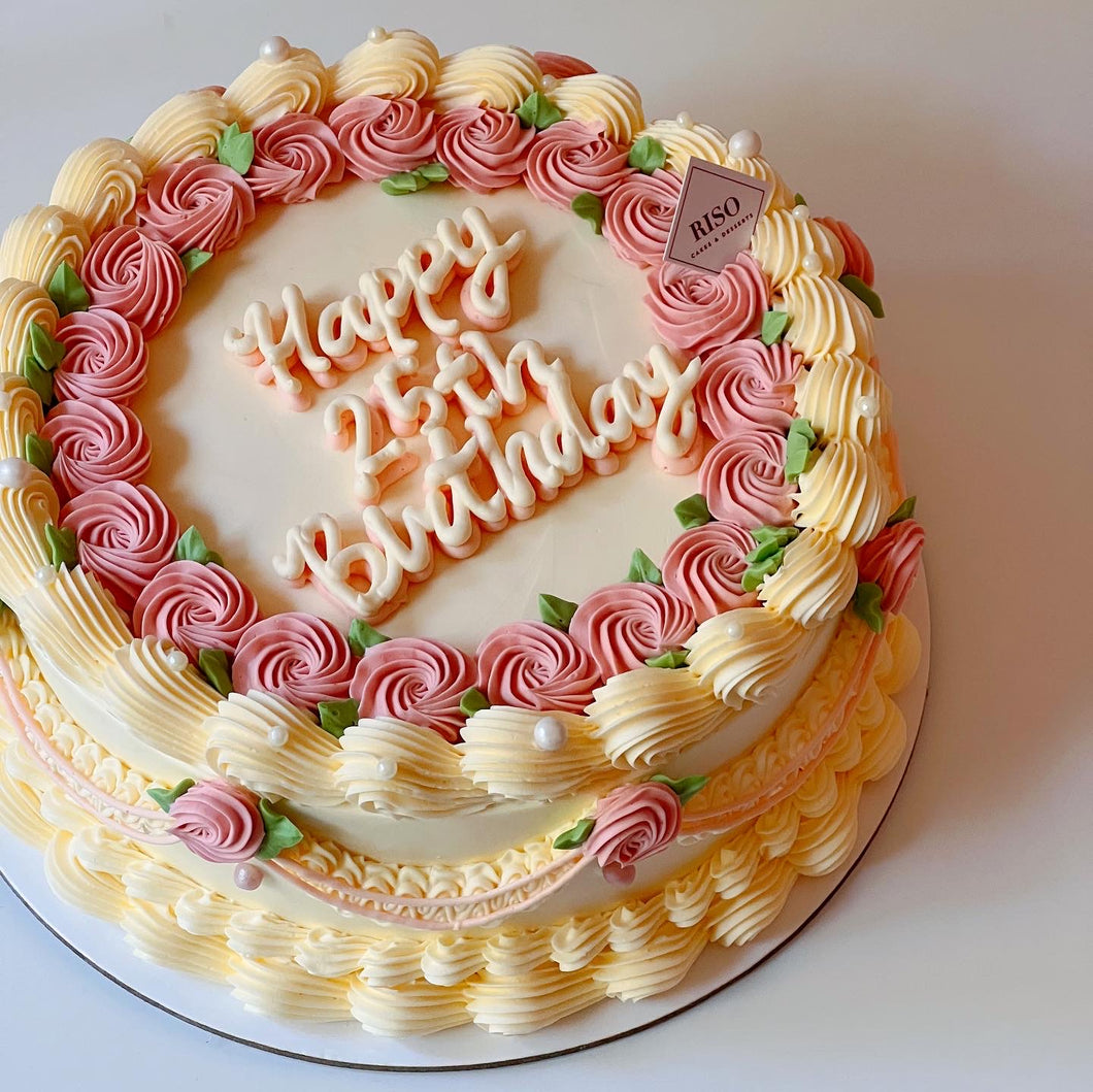 Sweet White Buttercream Round Cake Whit Roses Flower Stock Image - Image of  dessert, decoration: 174548355