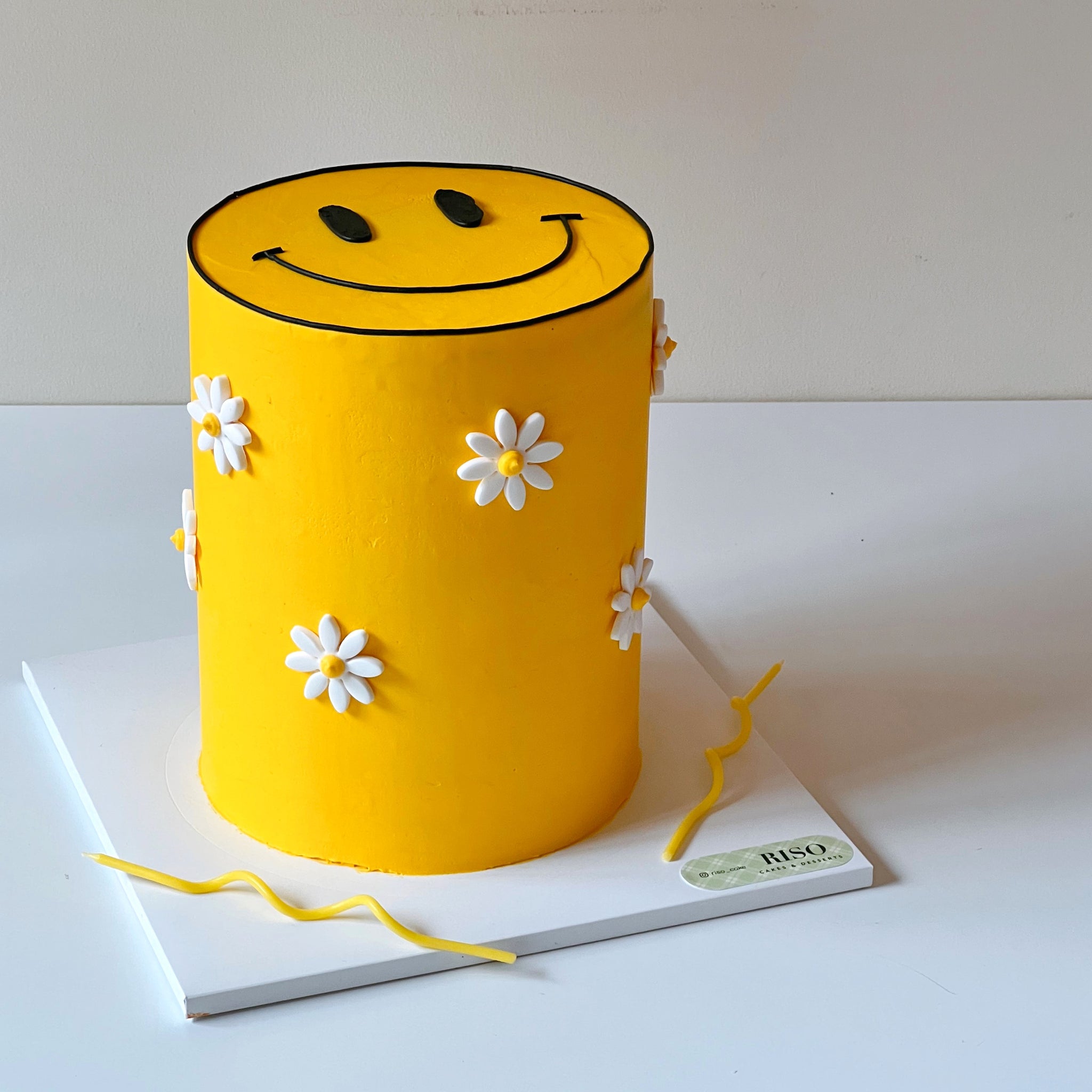 Emoji Cake - Rach Makes Cakes